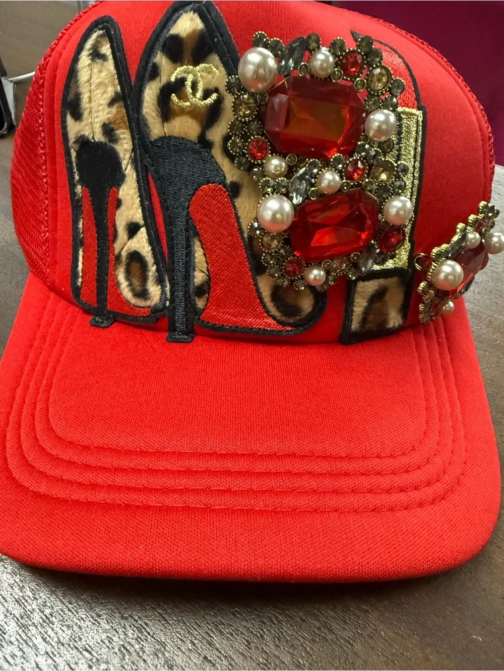 New Embellished Red Women's Baseball Cap with Leopard Heel Motif